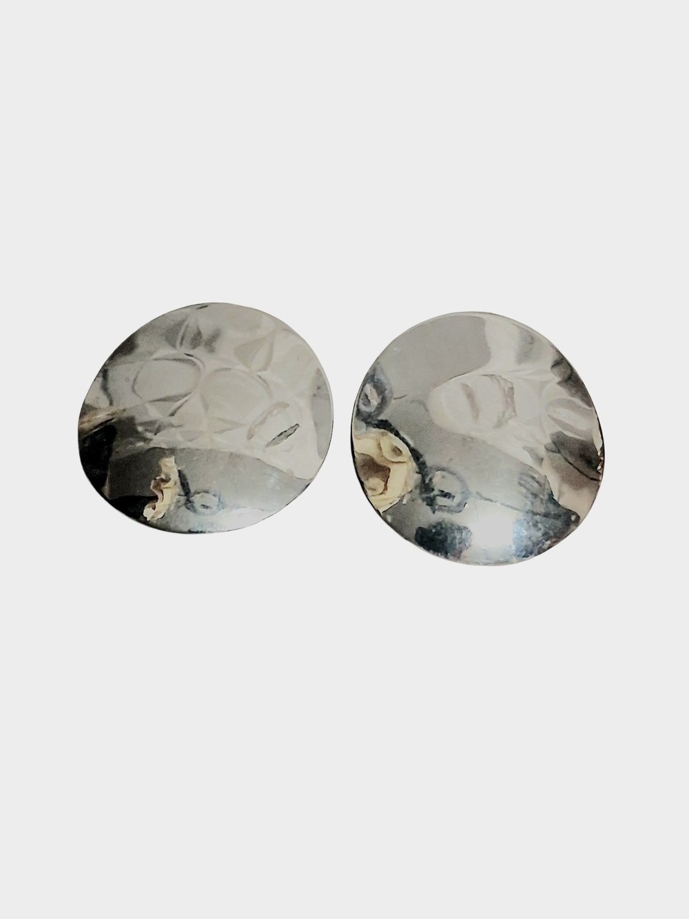 Vintage Silver Tone Hammered Disc Clip On Earrings Round
